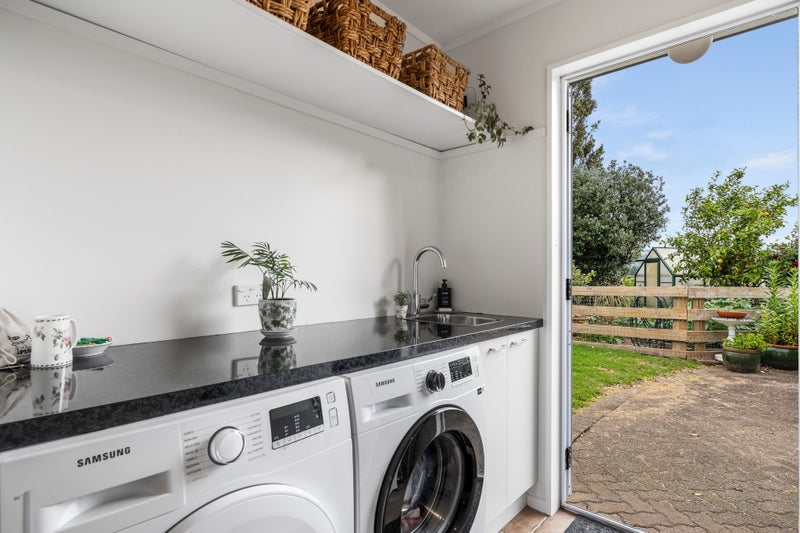 34E Plummers Point Road, Tauranga - Carousel 50