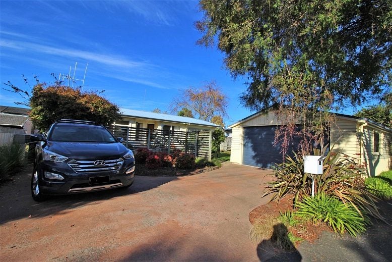 24 Pulham Crescent, Queenwood, Hamilton - Carousel 1