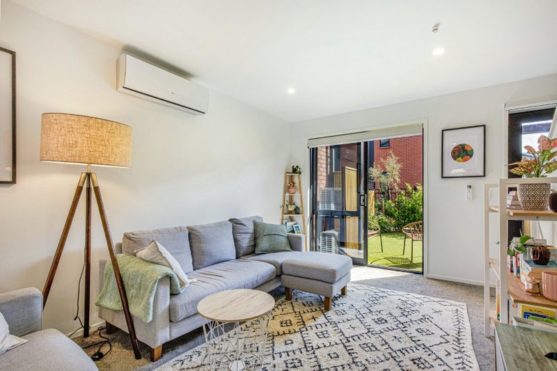 6/5 Macky Street, Taita, Lower Hutt - Carousel 2