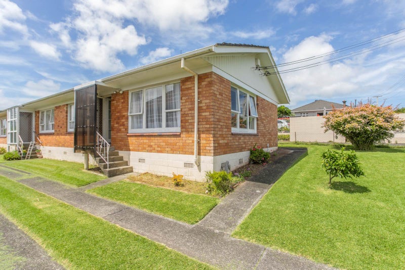 1/32 Watea Road, Sandringham, Auckland - Carousel 2