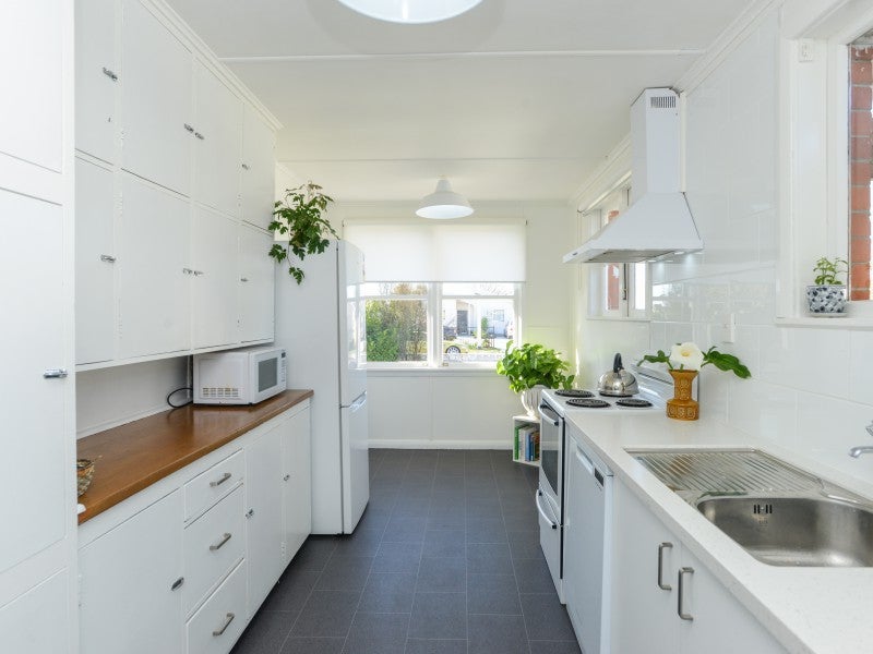 1048 Kauri Street, Mahora, Hastings - Carousel 2