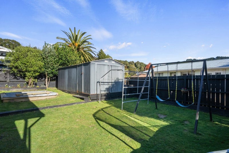 6 Crystal Grove, Birchville, Upper Hutt - Carousel 16