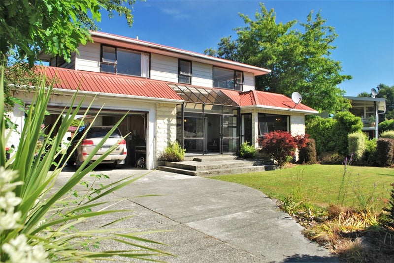 16 Dusky Street, Te Anau, Te Anau - Carousel 1