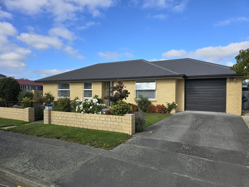 36 Church Street, Hampstead, Ashburton - Carousel 1