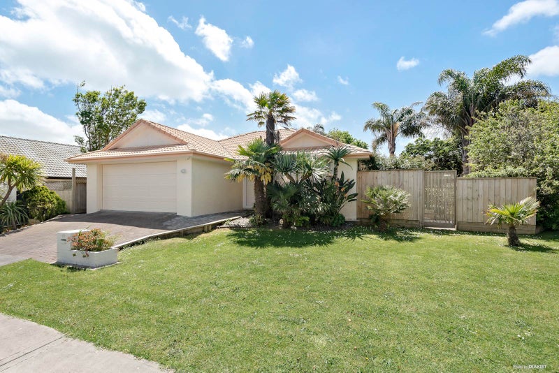 15 Palmcrest Grove, Highland Park, Auckland - Carousel 2