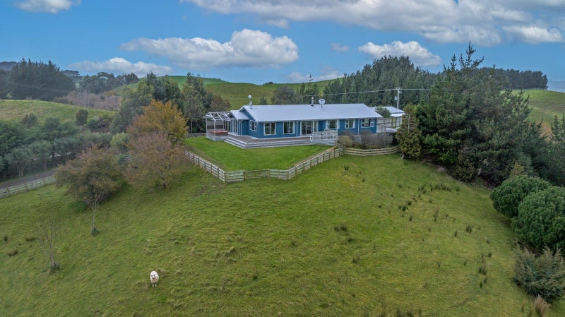 642 Watershed Road, Bunnythorpe - Carousel 1
