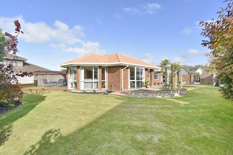 31 Creese Place, Redwood, Christchurch - Carousel 1