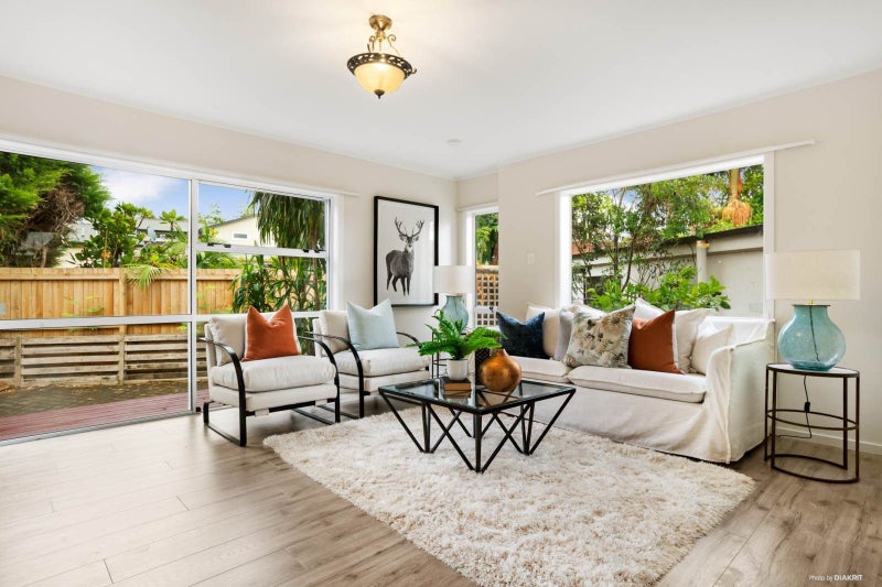 2/5 Stanley Avenue, Milford, Auckland - Carousel 2