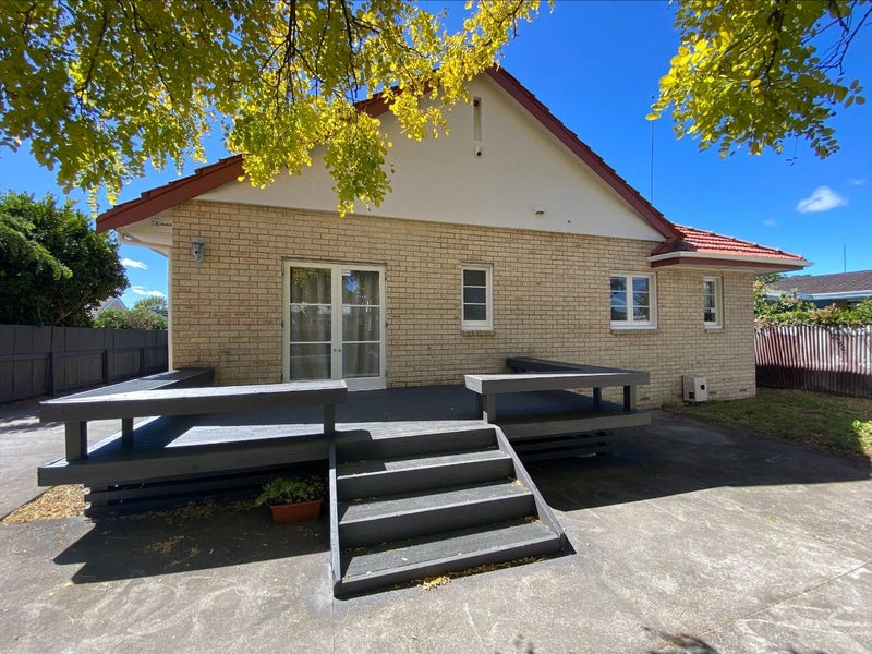 48A Galloway Street, Hamilton East, Hamilton - Carousel 1