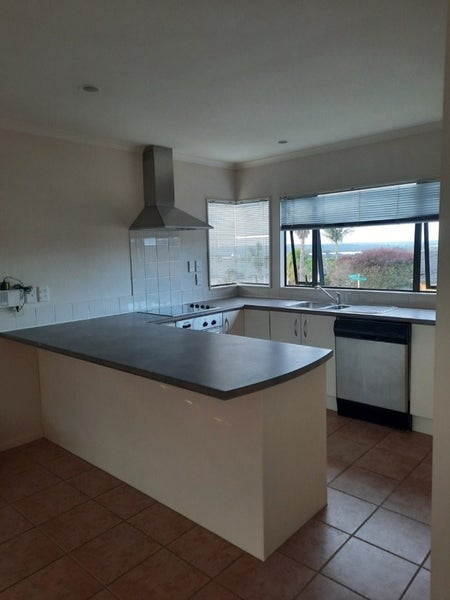 20A Highfields Terrace, Henderson, Auckland - Carousel 2