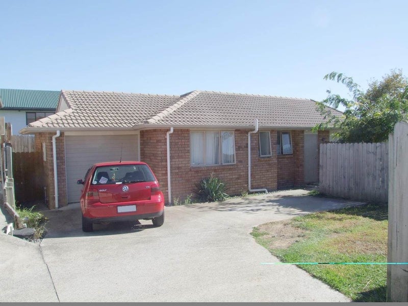 8 Serenity Place, Otara, Auckland - Carousel 1