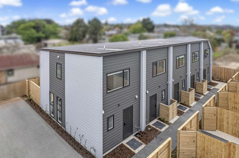 9/30 Bowater Place, Manurewa, Auckland - Carousel 1