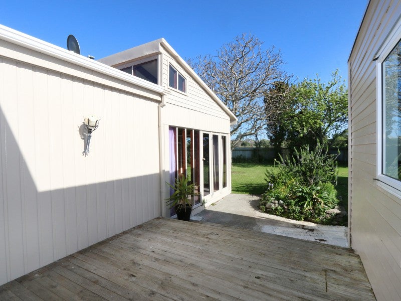 27 Frederick Street, Terrace End, Palmerston North - Carousel 2