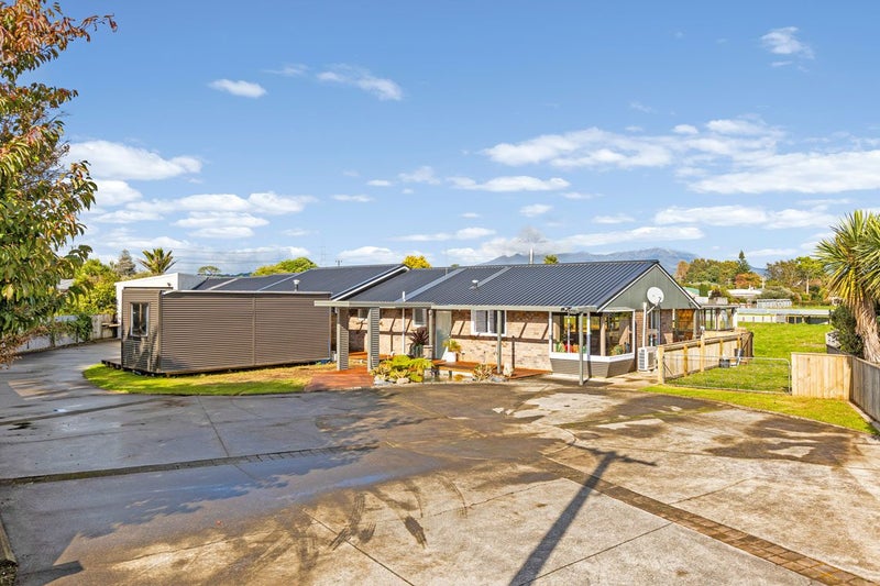 7B Beach Road, Omata, New Plymouth - Carousel 1