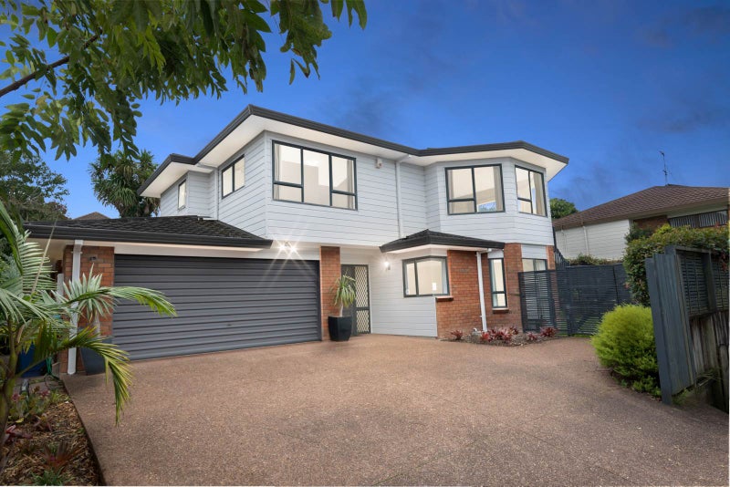 2/19 Cherub Place, West Harbour, Auckland - Carousel 1