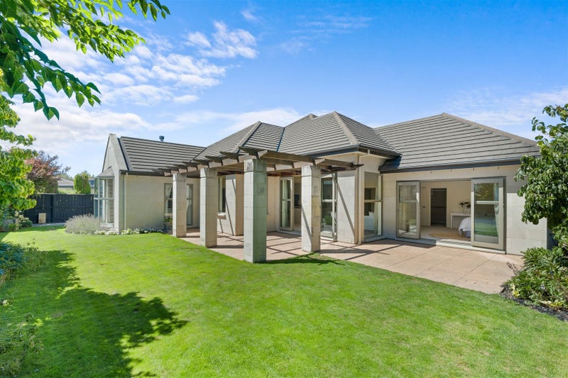 6 Royal Court, Northwood, Christchurch - Carousel 1