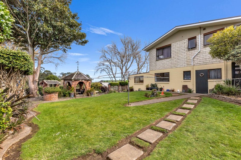 17 Bridger Place, Eltham, Eltham - Carousel 1