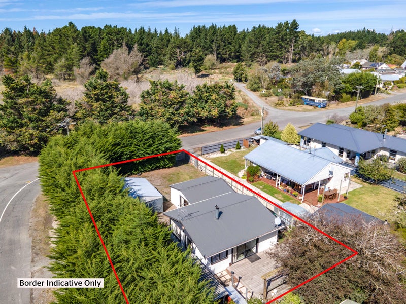 14 Kain Street, The Pines Beach, The Pines Beach - Carousel 1