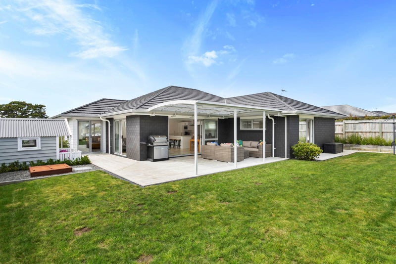 7 Larmer Drive, Kumeu - Carousel 2