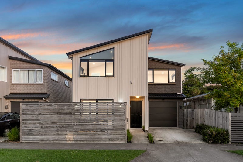 4 Crieff Place, Te Atatu Peninsula, Auckland - Carousel 2