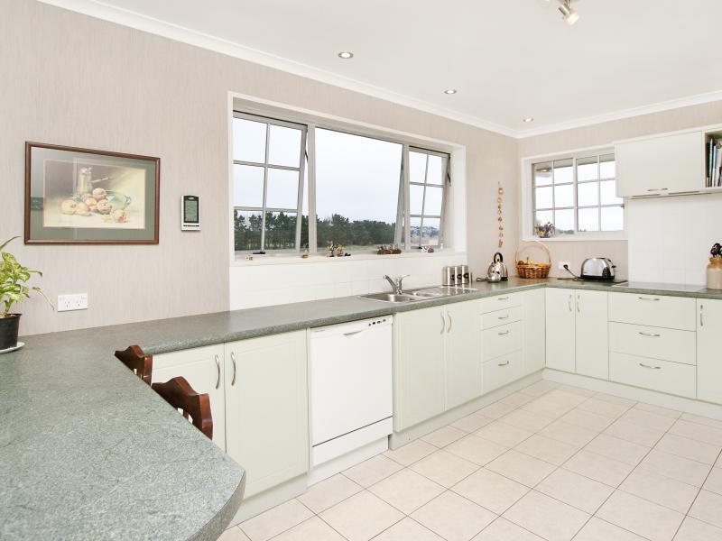 51 Dittmer Drive, Awapuni, Palmerston North - Carousel 2