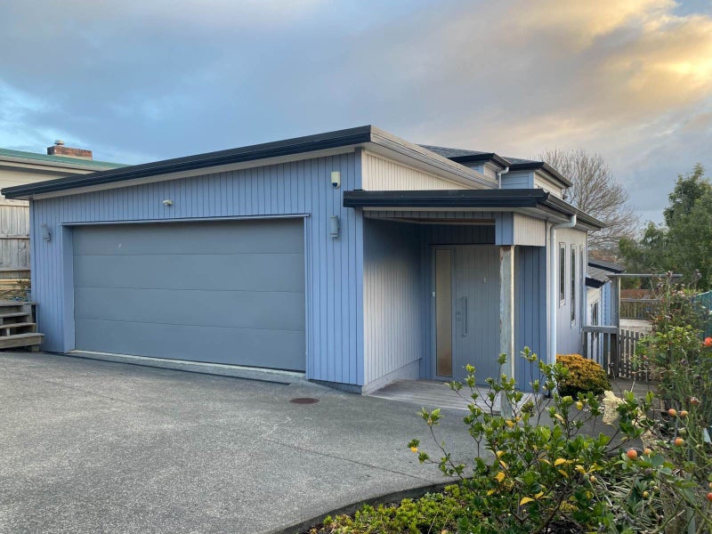 1/2F Sunnynook Road, Sunnynook, Auckland - Carousel 1