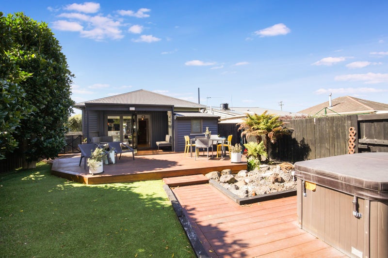 26 Howe Street, New Brighton, Christchurch - Carousel 1