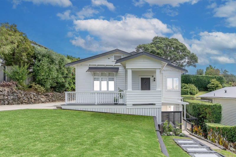 21 Columbia Road, Sandringham, Auckland - Carousel 1