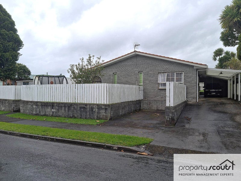 72 Manu Crescent, Upper Vogeltown, New Plymouth - Carousel 1