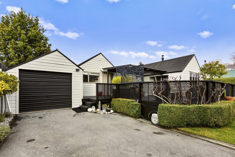 61 Oregon Drive, Kelvin Heights, Queenstown - Carousel 1
