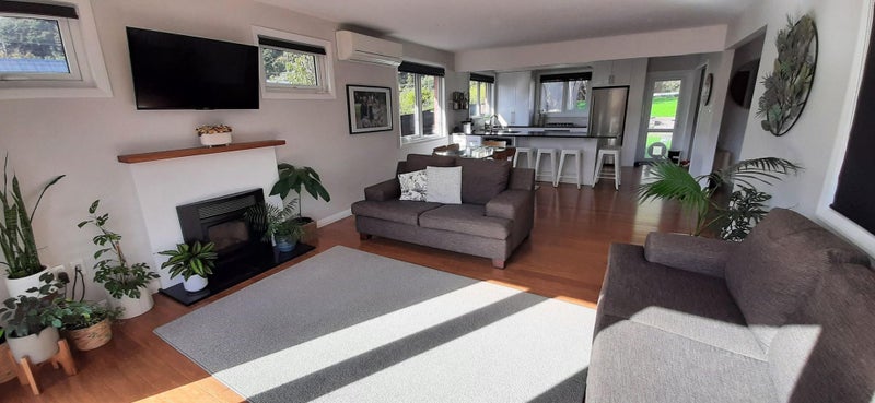 12 Forest Road, Pinehaven, Upper Hutt - Carousel 1