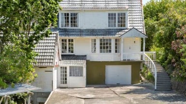 77 Cockle Bay Road, Cockle Bay, Auckland - Carousel 1