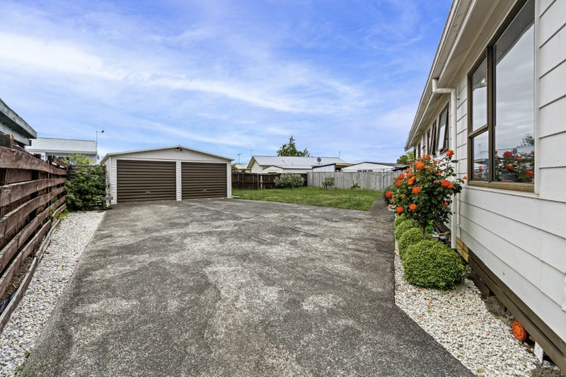 21 Hyde Avenue, Nawton, Hamilton - Carousel 2