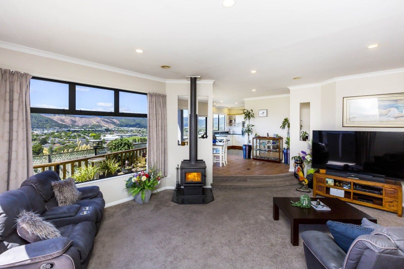 17 Birkinshaw Grove, Riverstone Terraces, Upper Hutt - Carousel 2