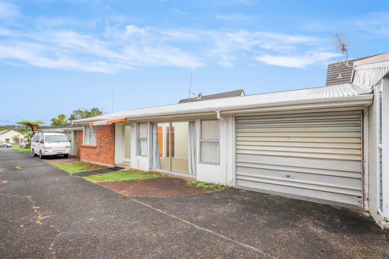 3/16 Otakau Road, Milford, Auckland - Carousel 2