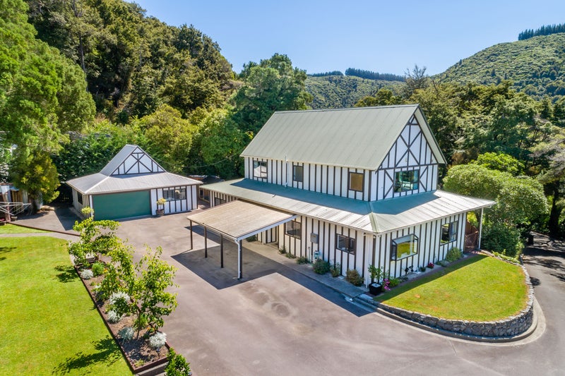 38 Birch Terrace, Birchville, Upper Hutt - Carousel 2
