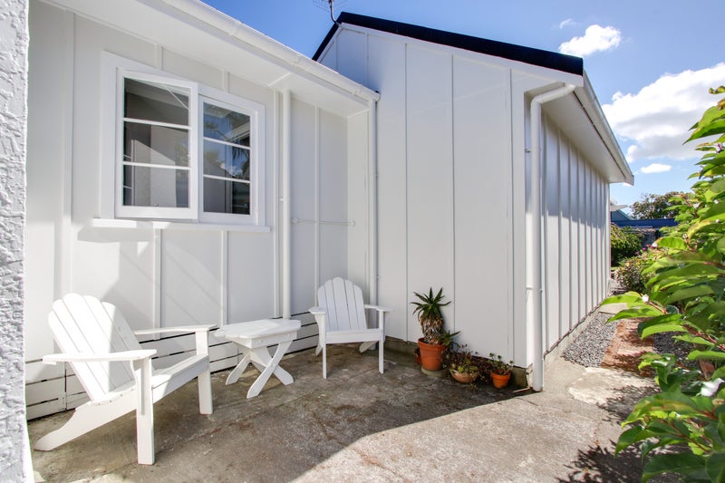 107 Southampton Street West, Hastings, Hastings - Carousel 21