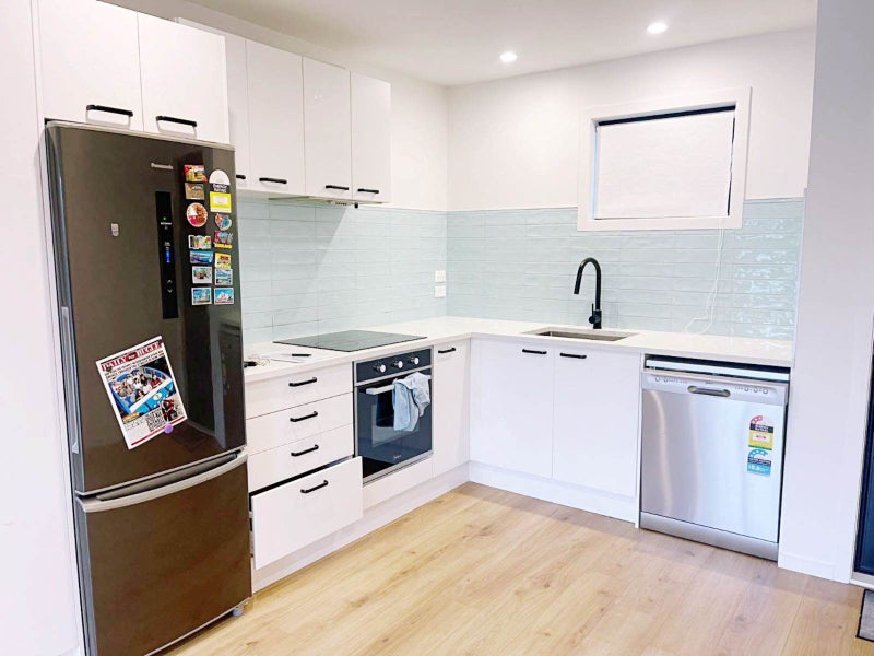 1E Stott Avenue, Birkdale, Auckland - Carousel 2