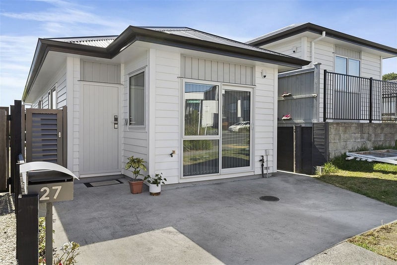 27 Matakohe Road, Westgate, Auckland - Carousel 1