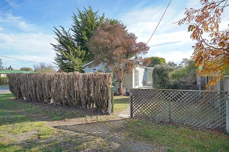 46 Ferry Road, Woodend Beach, Woodend - Carousel 1