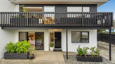 2/57 Lake Road, Devonport, Auckland - Carousel 1