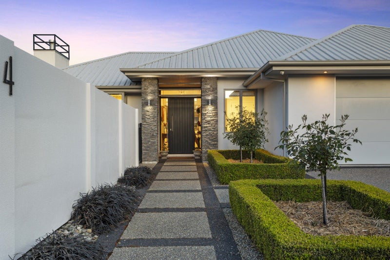 4 Rivers Edge, Northwood, Christchurch - Carousel 2