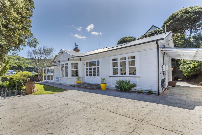 23A Clyde Street, Island Bay, Wellington - Carousel 2