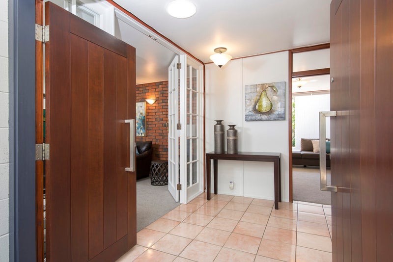 33 The Crest, Sunnyhills, Auckland - Carousel 21