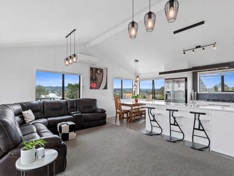 57 Winchester Terrace, Bethlehem, Tauranga - Carousel 1