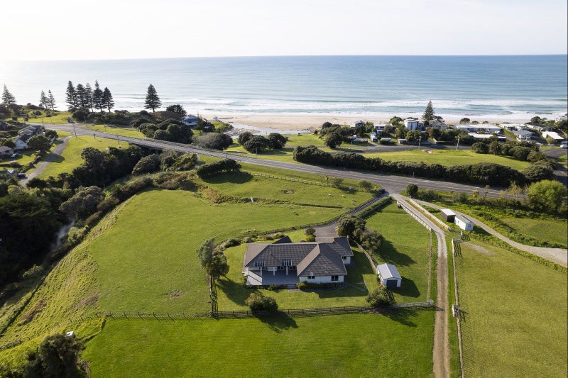 858 Wainui Road, Wainui, Gisborne - Carousel 1