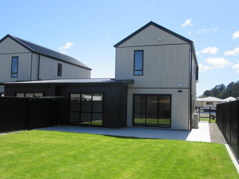 54 Mawai Hakona Drive, Wallaceville, Upper Hutt - Carousel 1
