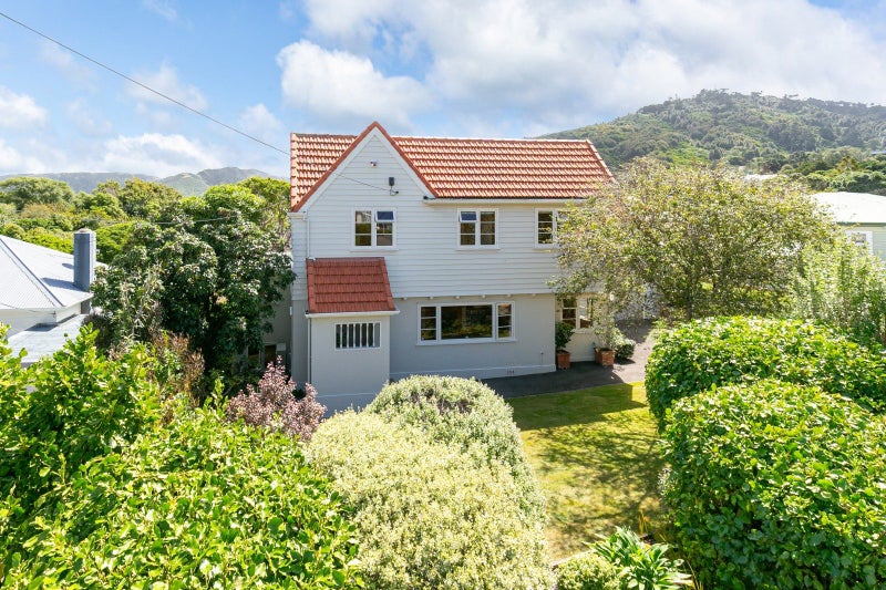 4 Nicholson Road, Khandallah, Wellington - Carousel 1