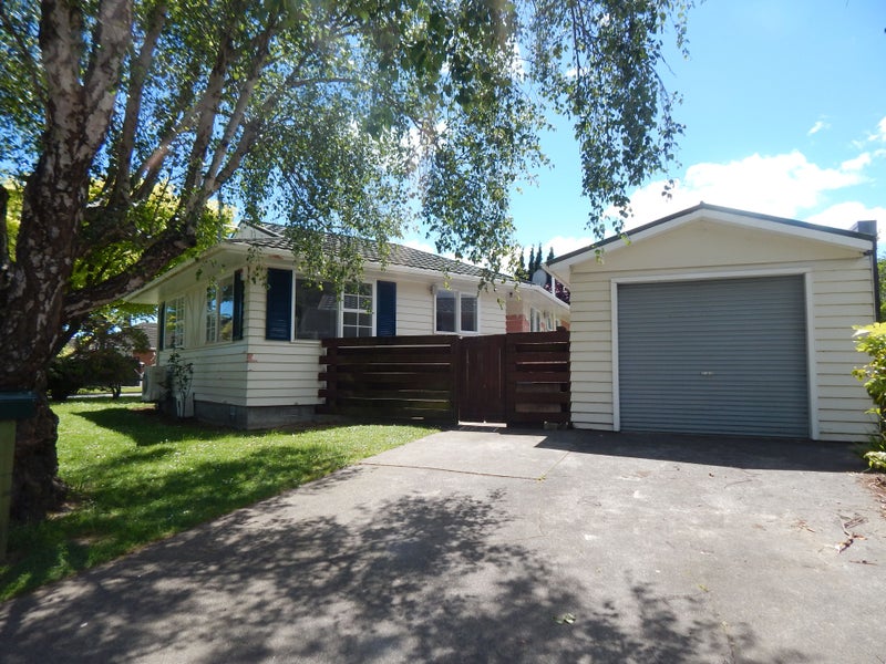 1 Waddington Drive, Naenae, Lower Hutt - Carousel 1