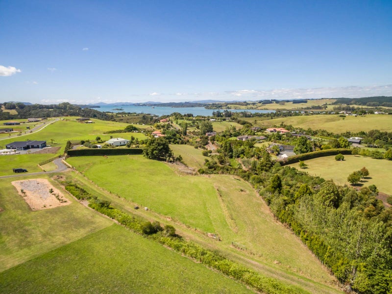 4 Cleo Jane Memorial Drive, Kerikeri - Carousel 1